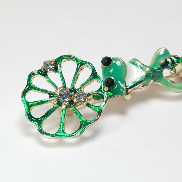 Frog Brooch Pin Bright Green Enamel on Gold Tone Kermit & Lily Pad wRhinestones - Picture 2 of 10